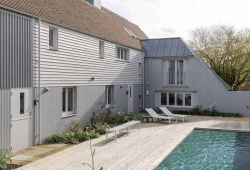 Swimming pool farmhouse summer ScaleWidthWzEwMDBd